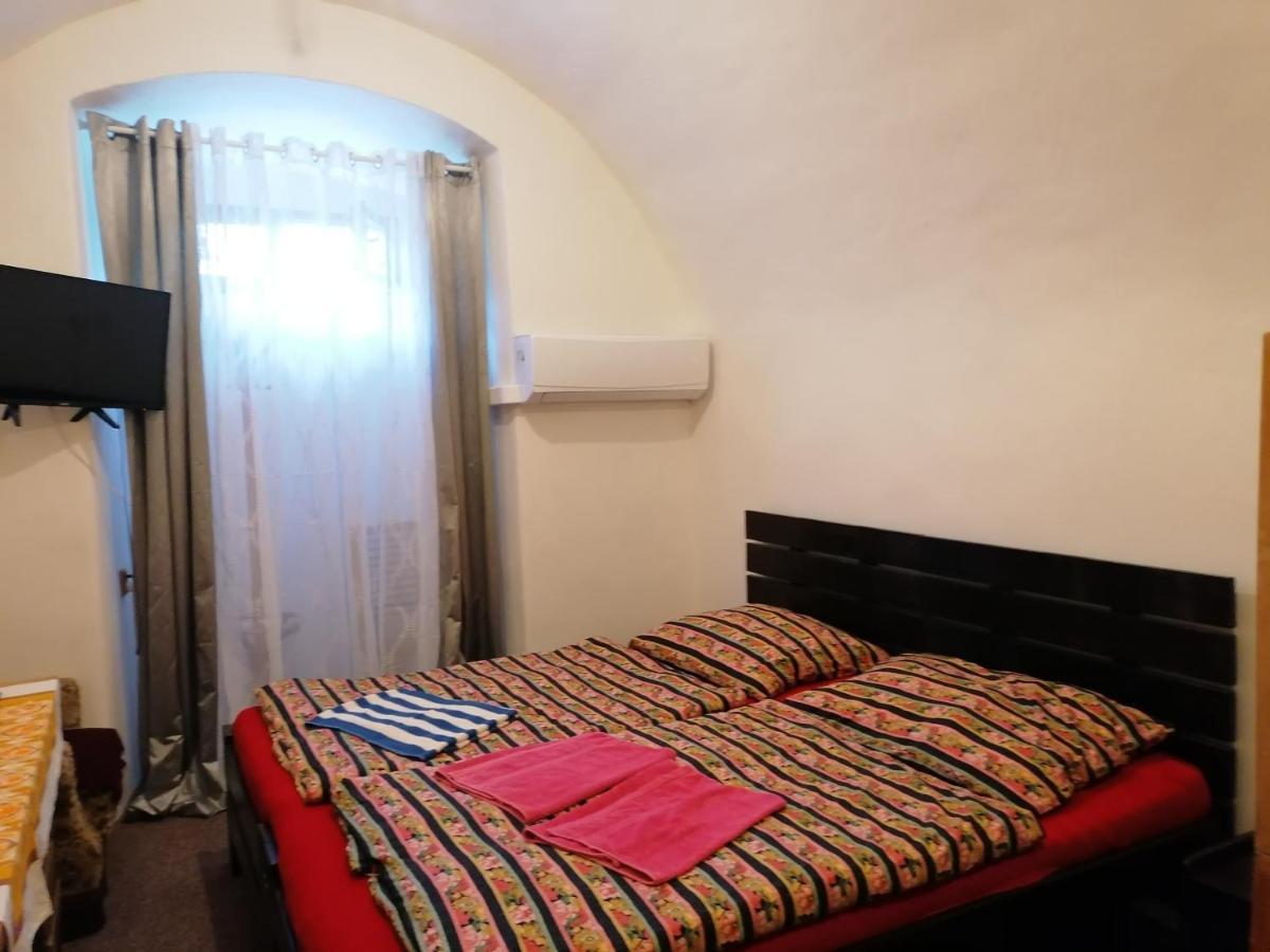 Fara Choustnikovo Hradiste Hotel Bagian luar foto