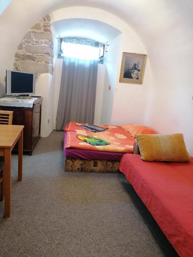Fara Choustnikovo Hradiste Hotel Bagian luar foto